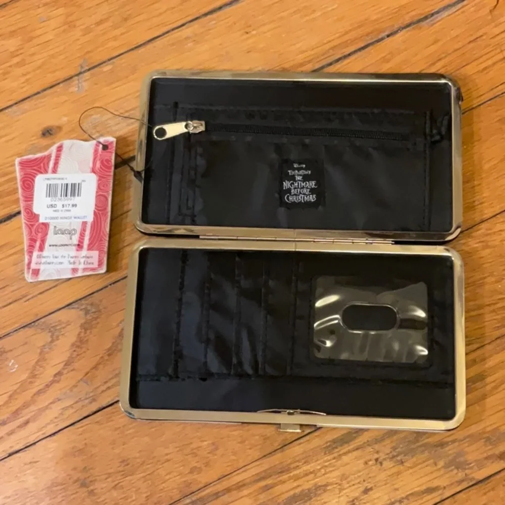 The Nightmare Before Christmas Black and White Striped Wallet - Picture 3 of 3